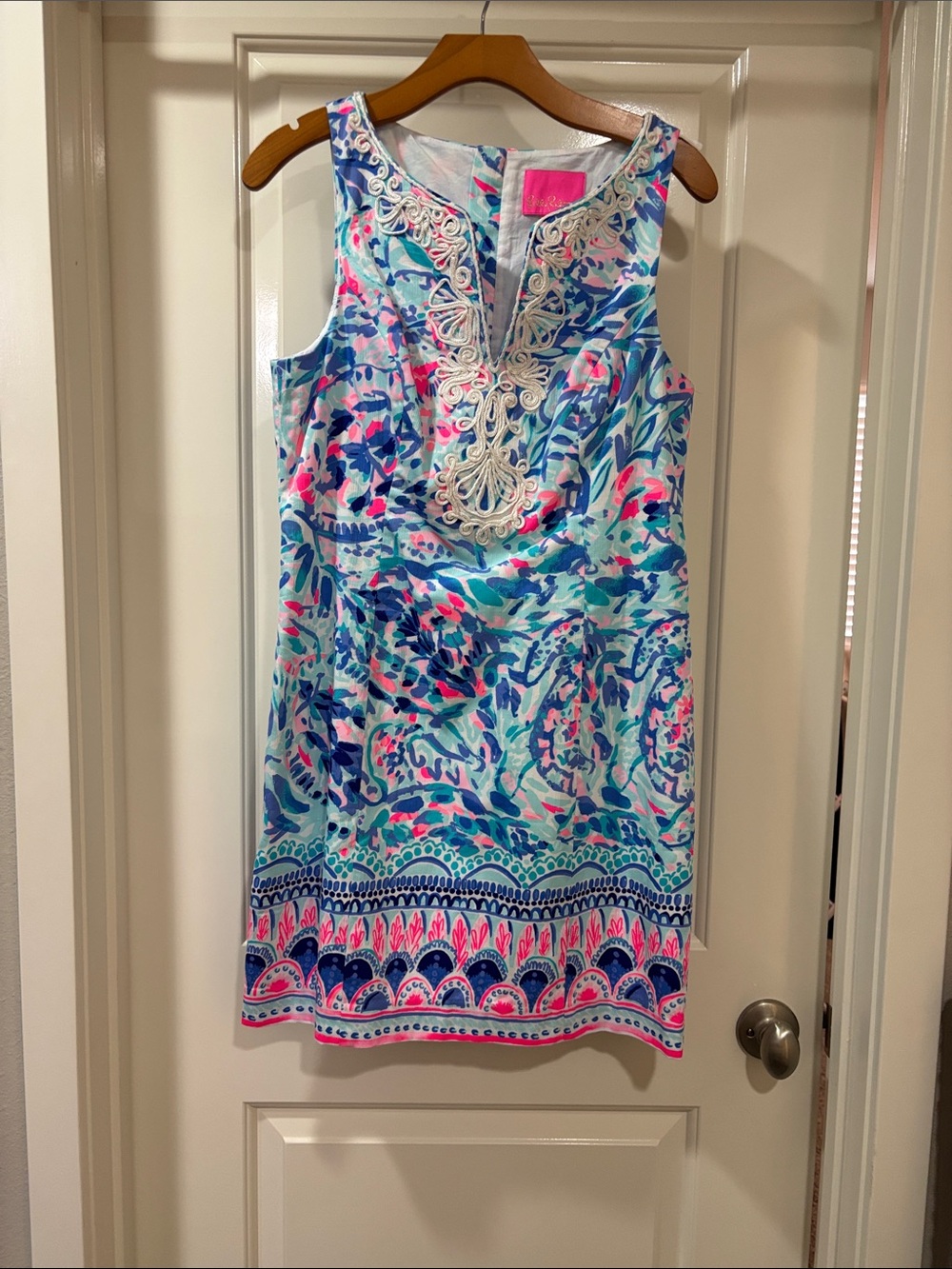 EUC Lilly Pulitzer shift size 8